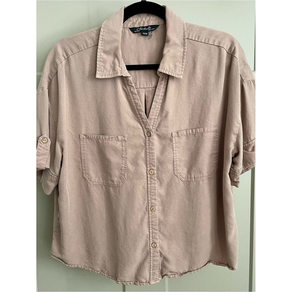 Charlie B Cropped Button-Front Women's Top in Beige